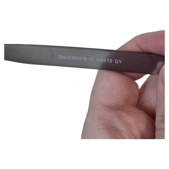 Vince Camuto VM615 GY Square Sunglasses Grey Frame Purple Flash‎ Authentic - Picture 3 of 5